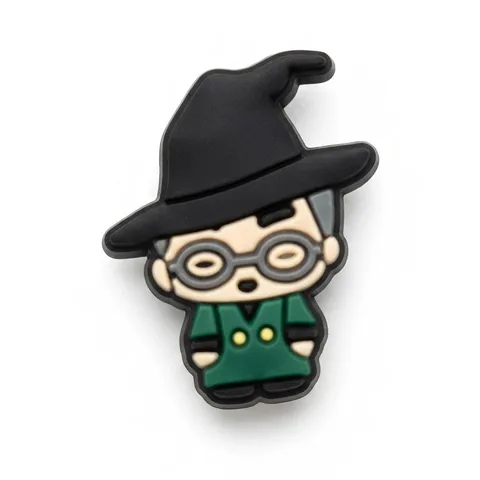 Jibbitz professeur McGonagall, chapeau pointu noir et robe verte, charm Crocs